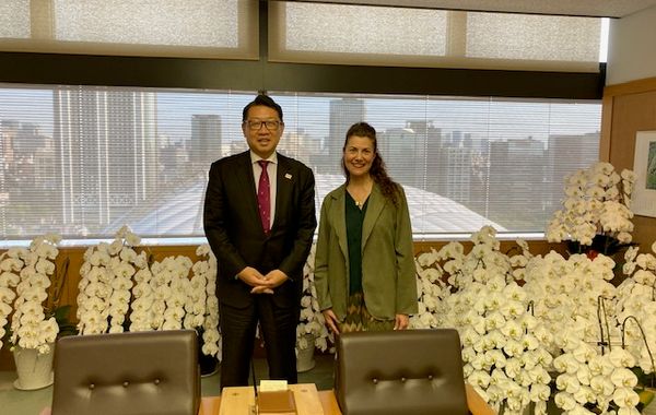 Rencontre entre Dora Tauzin et Hironobu Narisawa, maire de Bunkyō-ku — Été 2023