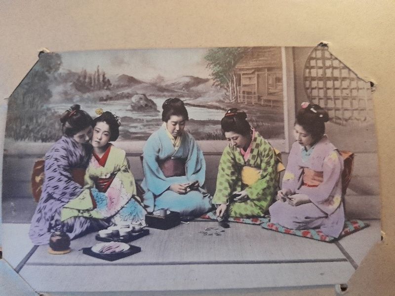 Geishas.
