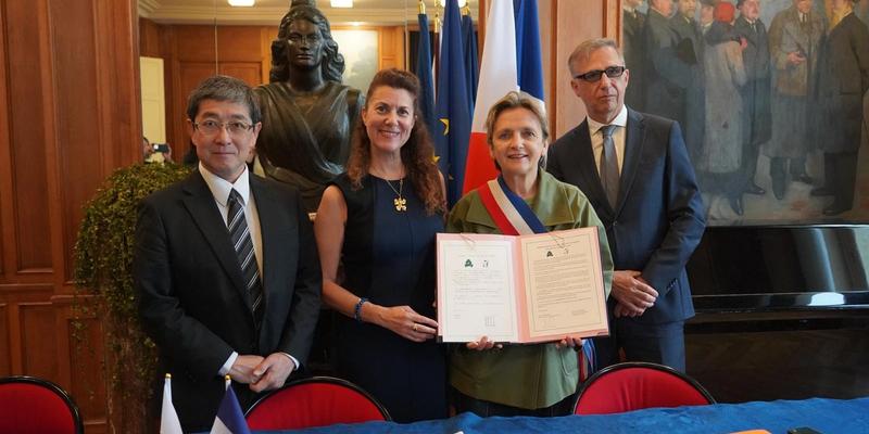 Signature du pacte d'amitie entre le 5e arrondissement de Paris et l'arrondissement du Bunkyo-ku de Tokyo