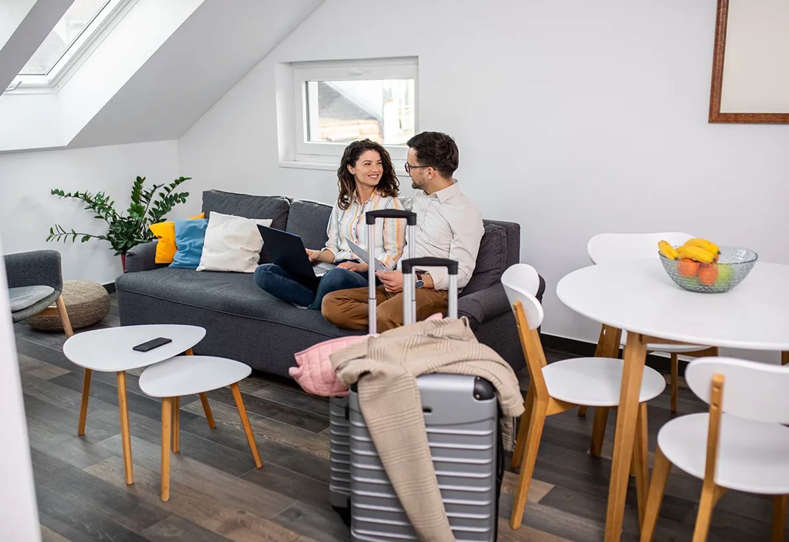 Do Airbnbs Get Professionally Cleaned? How It Works and What to Expect