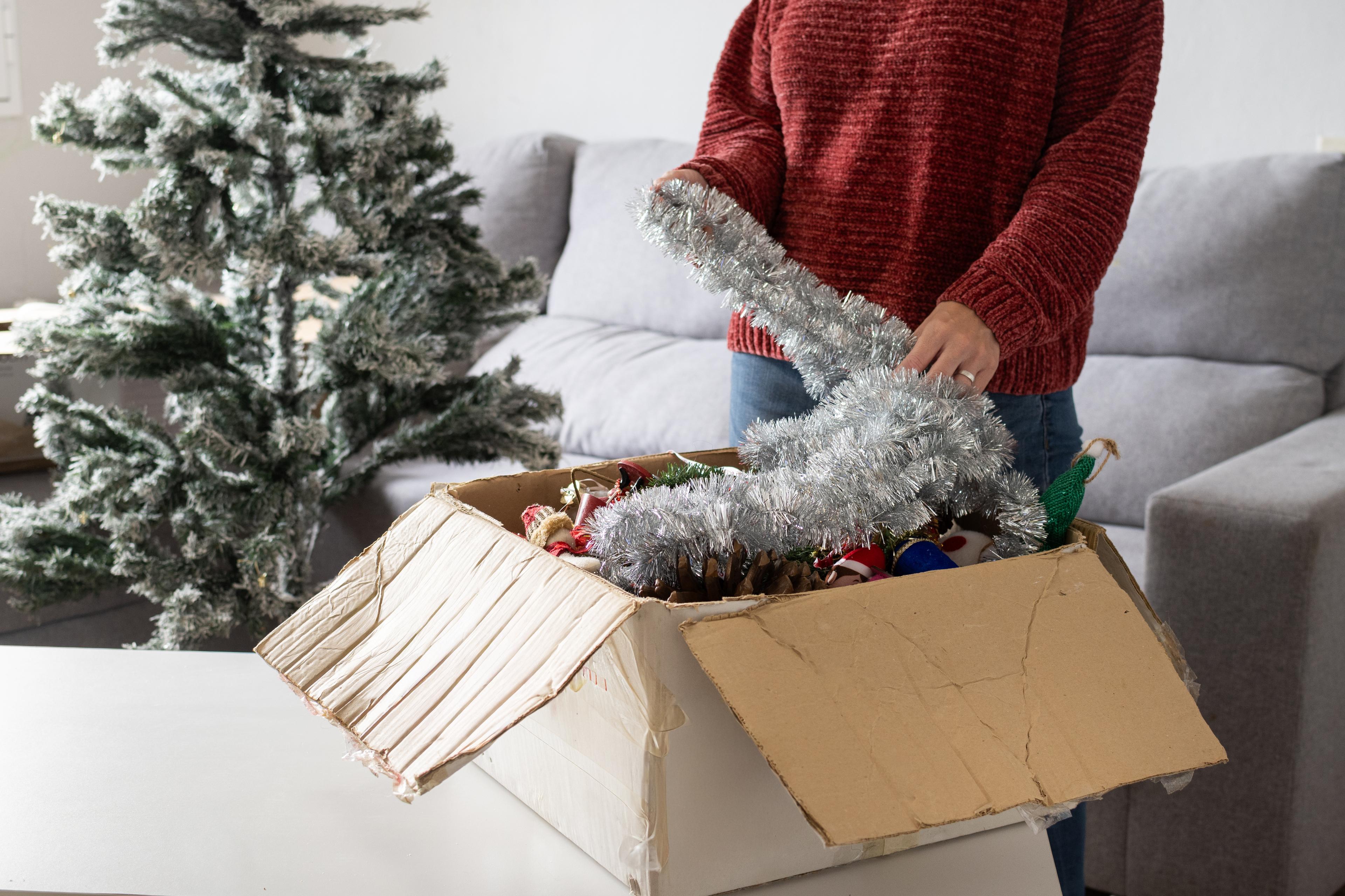 packing and moving christmas decorations
