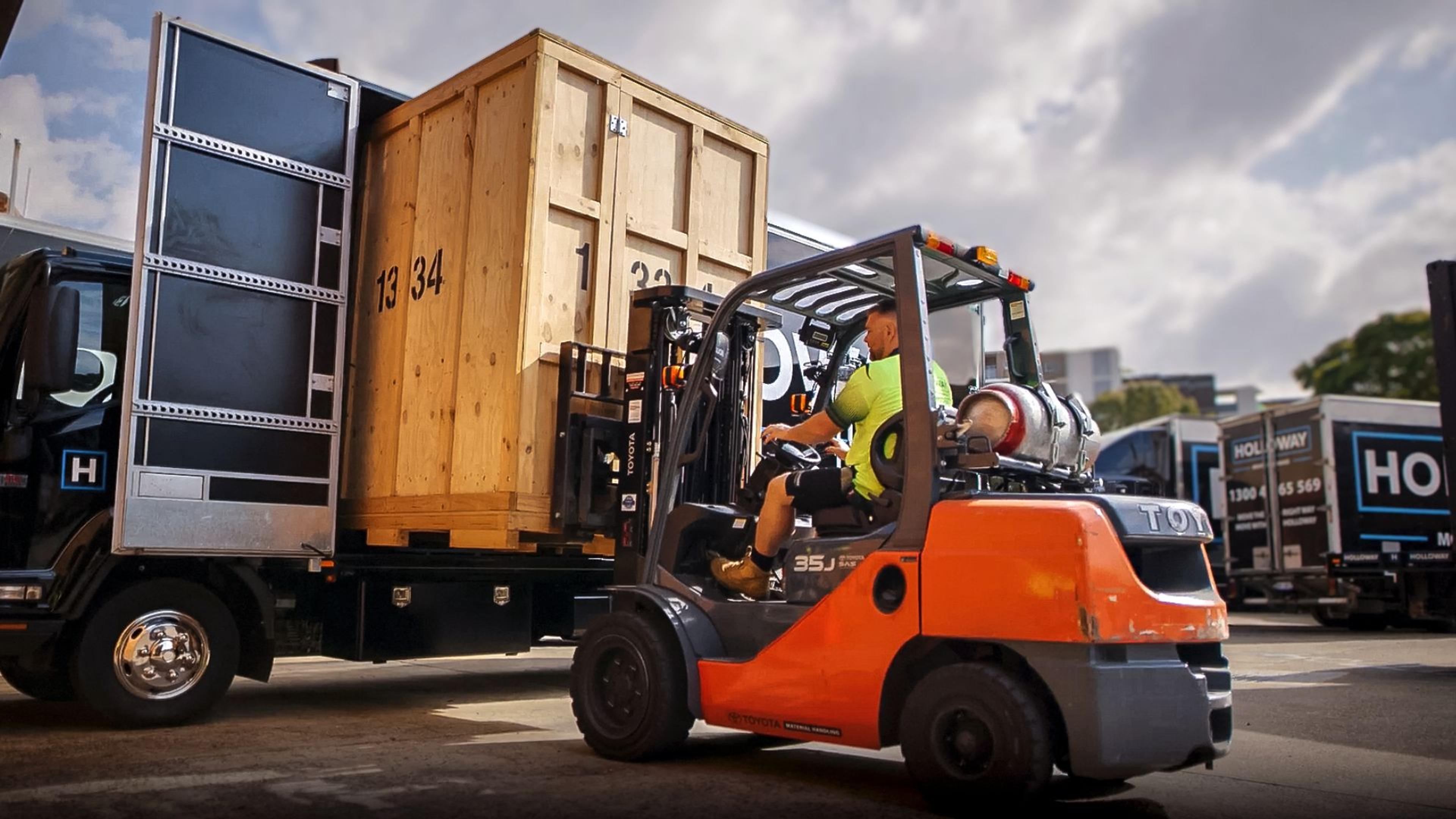 holloway storage pickup