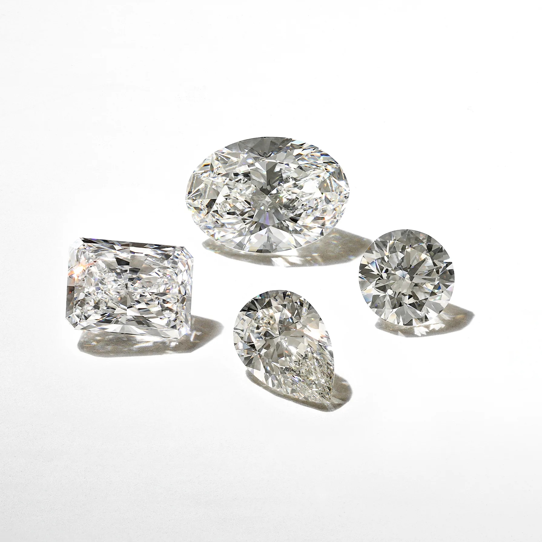 Featuring Meta collection signature cut pear, round and radiant lab-grown diamonds.