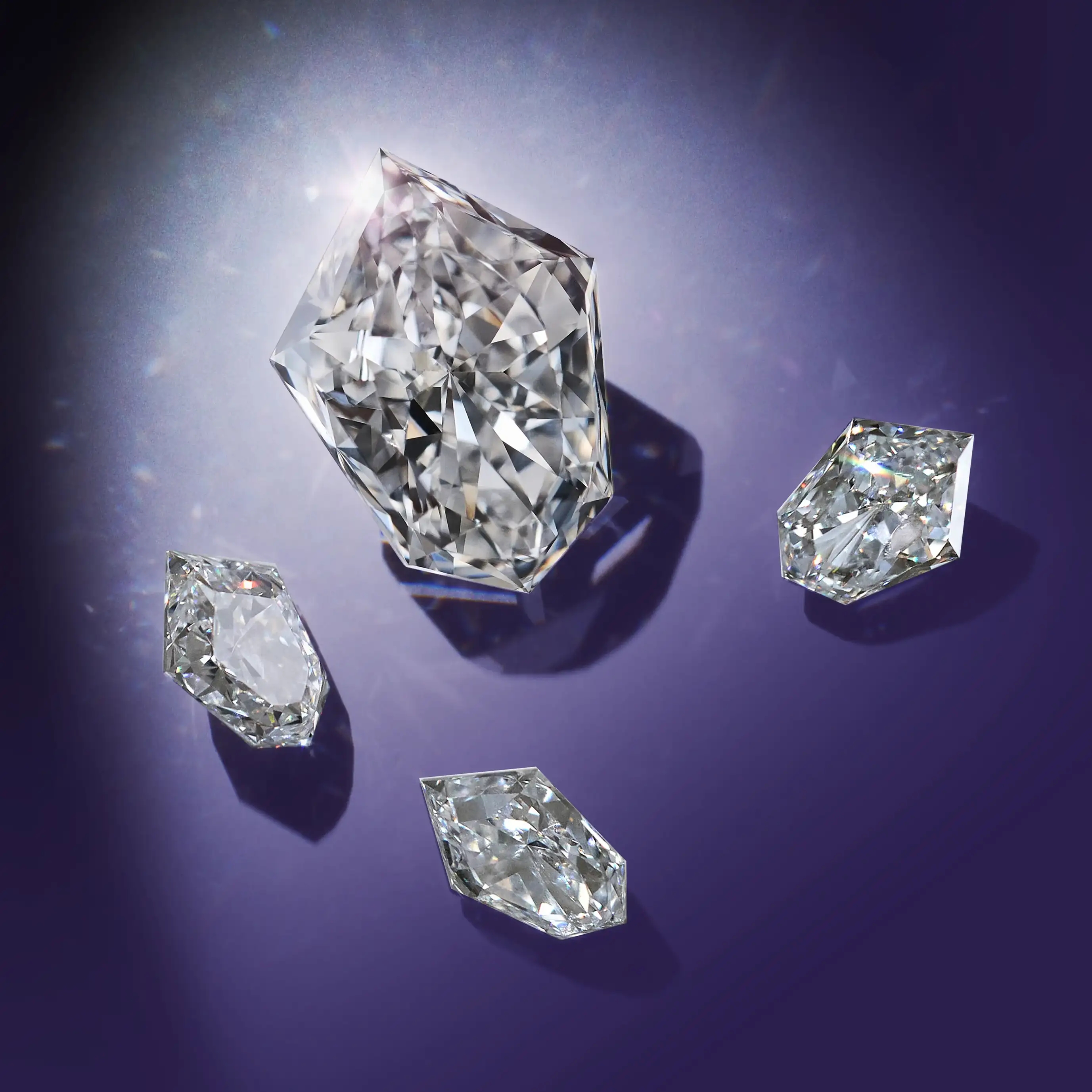 Unsaid's signature cut Supernova lab-grown diamonds created with renewable energy. 