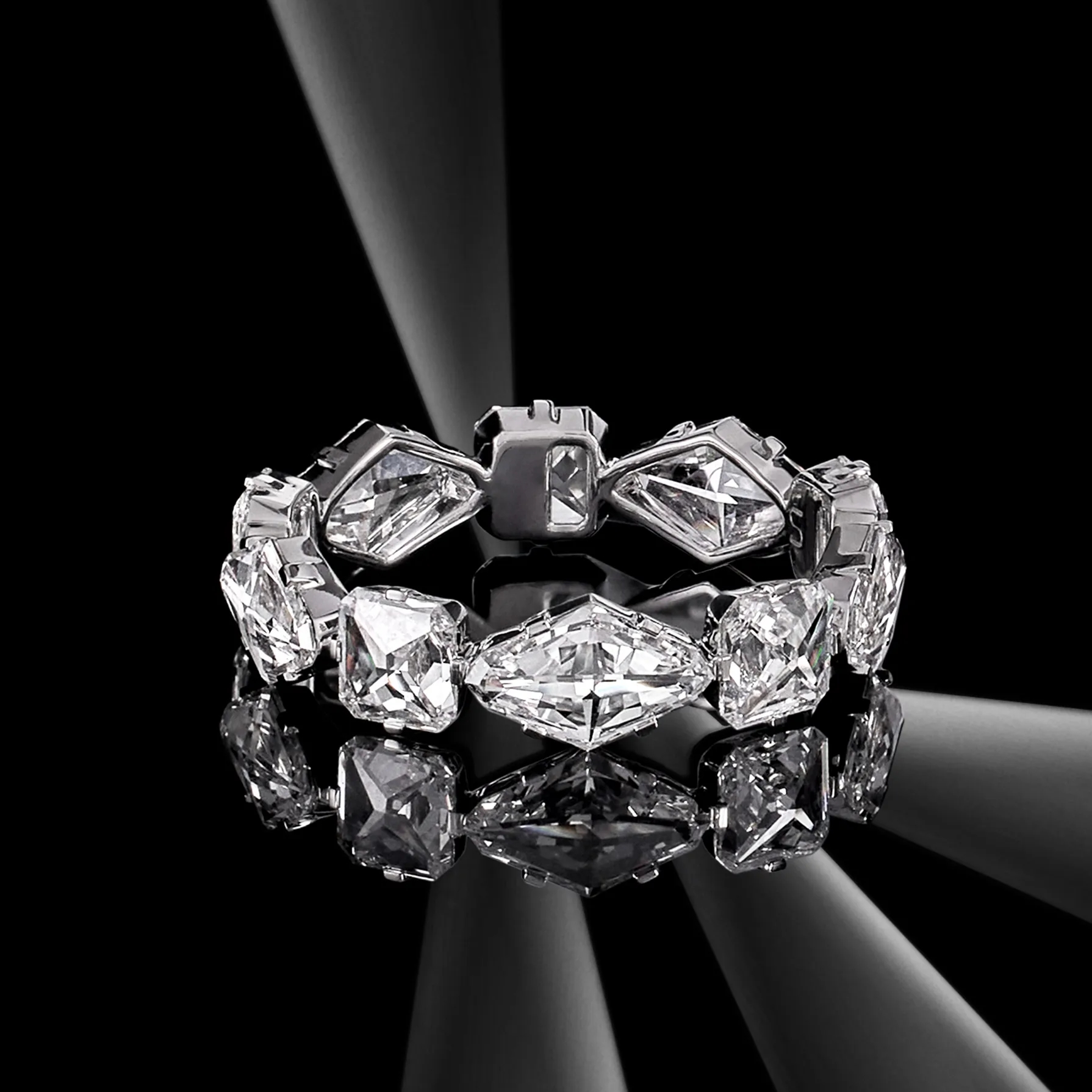 Armor lab-grown diamond 18k recycled gold ring created from renewable energy.