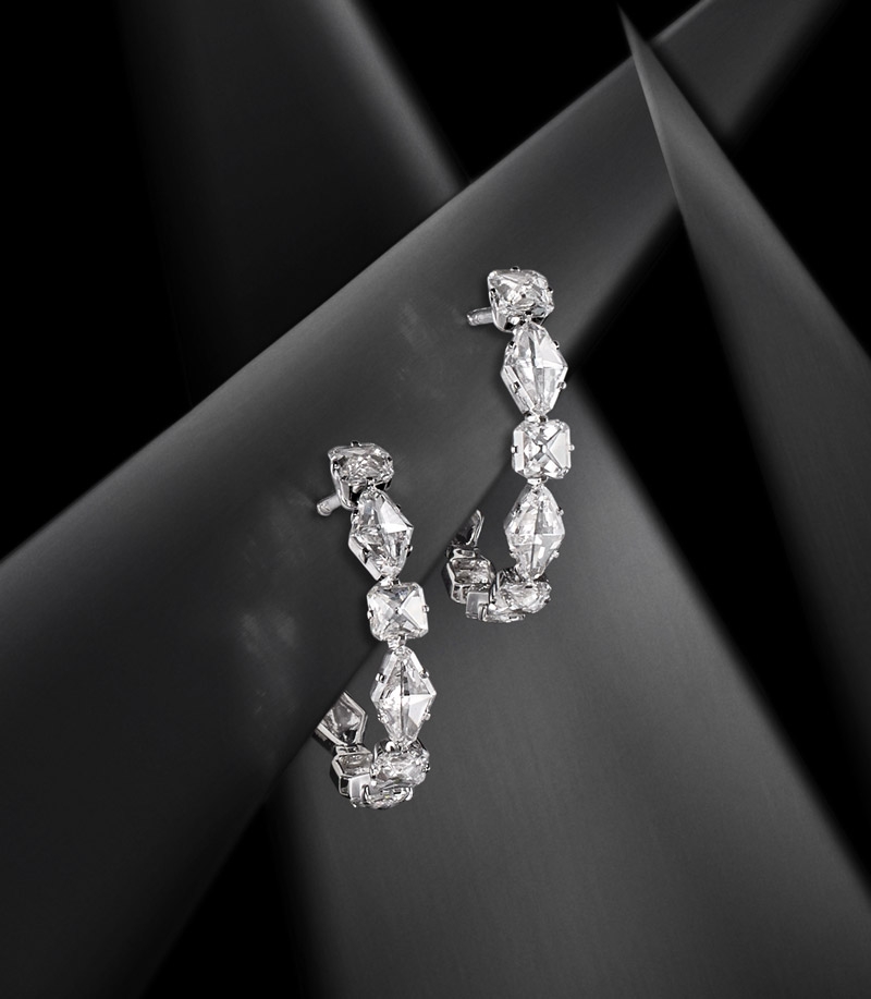 Unsaid's Signature cut Armour lab-grown diamond earring crafted in 18k recycled gold. 