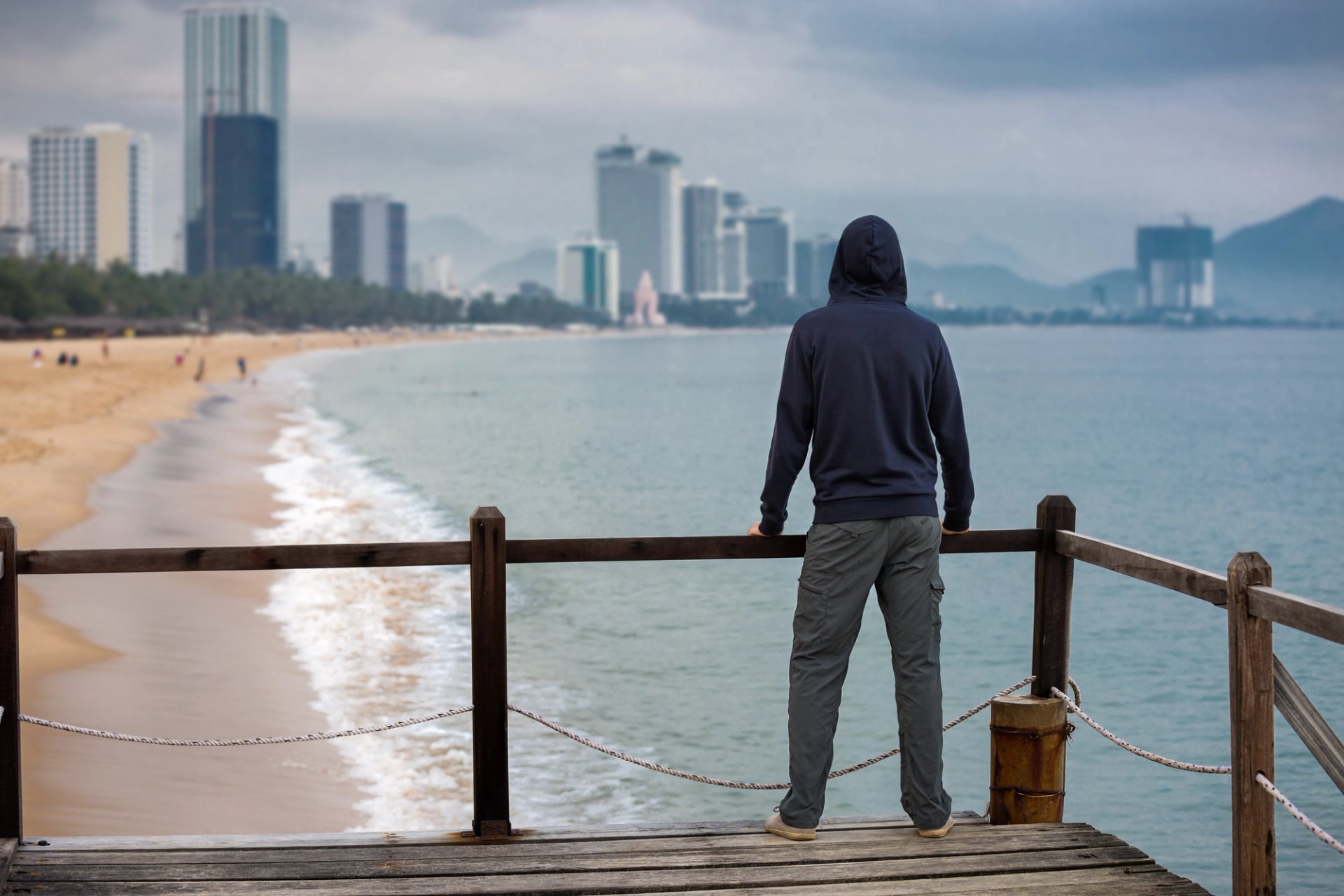 The Hidden Hurdles of Starting Over: Expat Realities in Rural Life