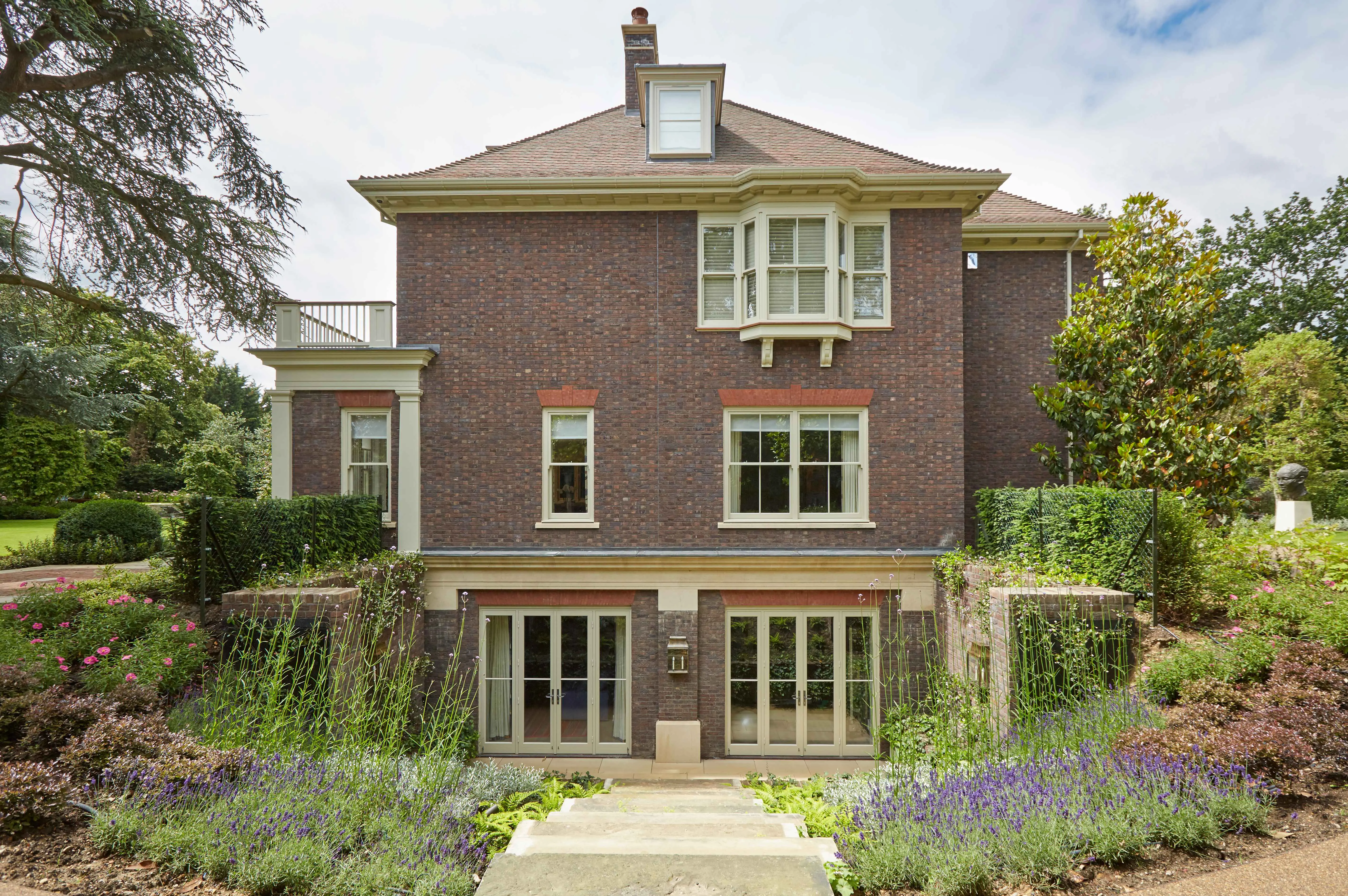 Mumford & Wood Timber Windows & Doors on Finished Property