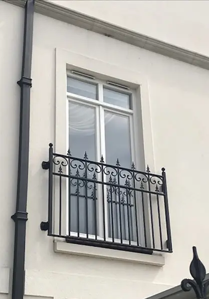 balcony doors in white