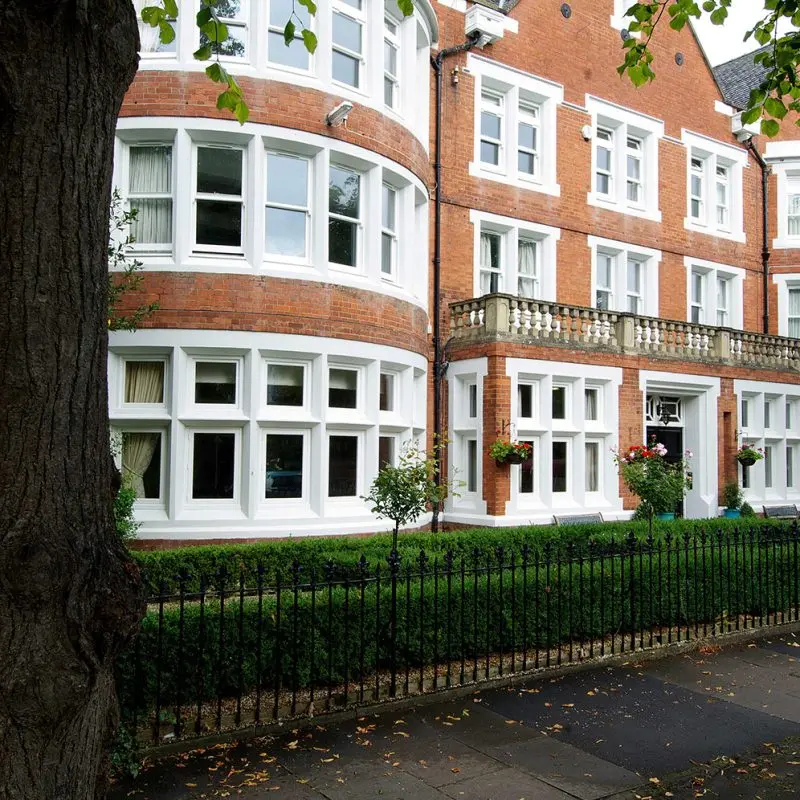 Mumford_and_wood_timber_casement_windows_from_the_conservation_range_5-