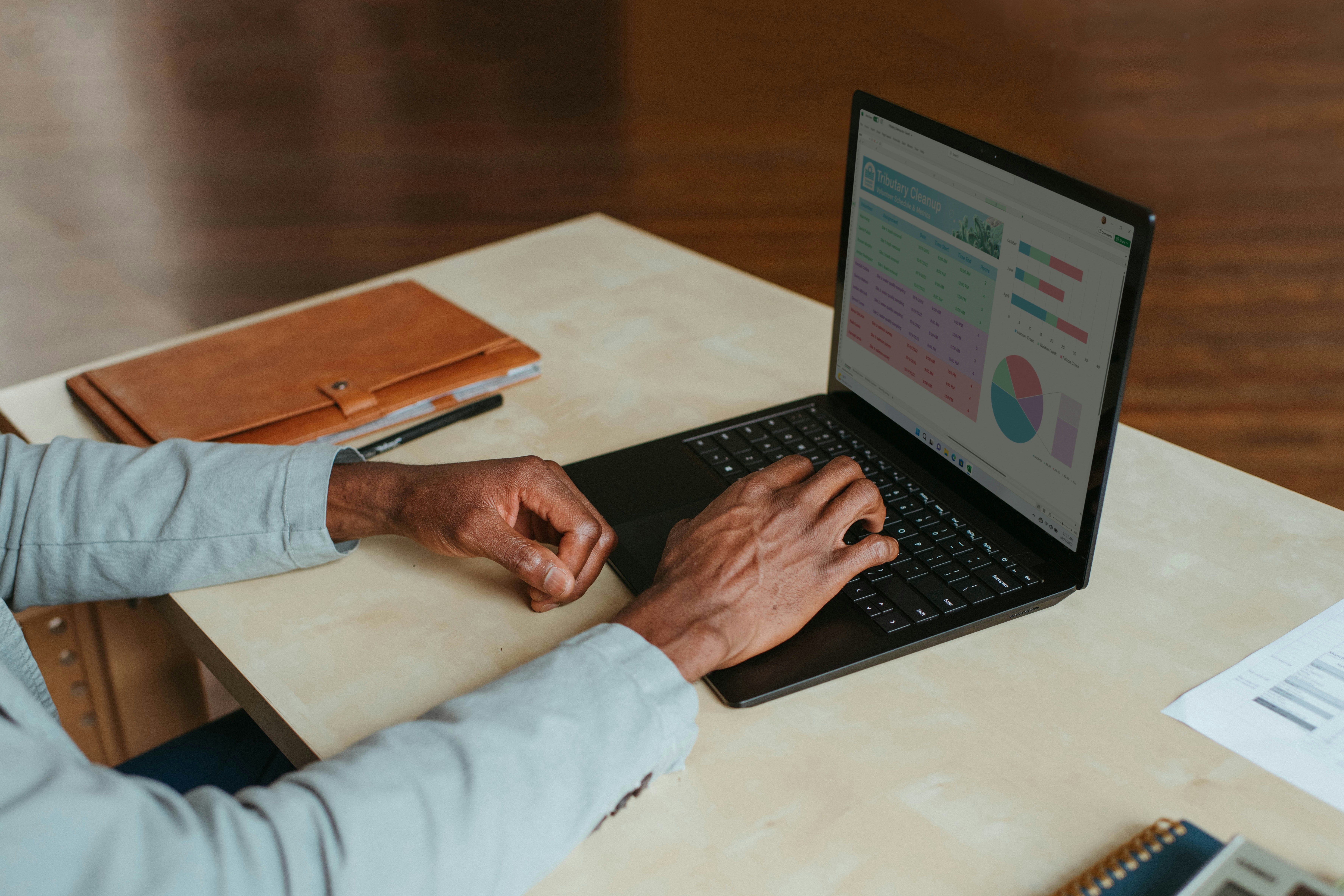 Although both tools let you interact with AI in a similar way, their design goals differ. ChatGPT is made to be flexible and tool-agnostic. Copilot is designed to help you work faster within a specific software environment.