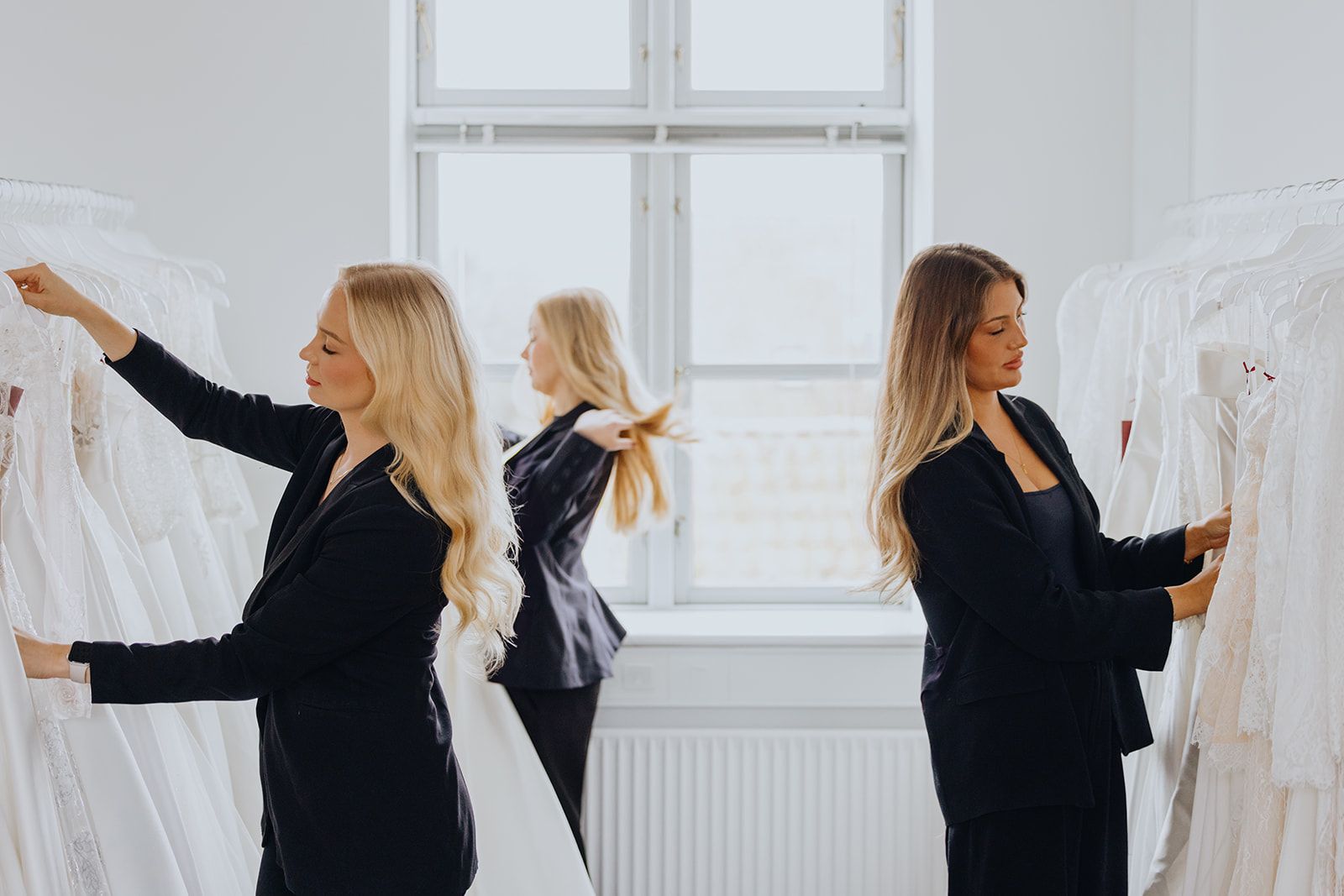 Photo: Nikola Majkic. Panayotis is an institution when it comes to wedding dresses. The business was founded in Vejle, Denmark in 1968 by tailor Panayotis. In 2006, his son, Michael Panayotis, took over, and in 2017 the store moved into the iconic building "Drømmenes Teater," where the Danish version of the TV hit Say Yes to the Dress was filmed in 2017-2018. In the fall of 2024, Panayotis entered the capital region with the opening of a new store in Lyngby. The business employs 8 full-time staff, but up to 40 part-time "dream interpreters" join the stores on weekends when dress fittings and appointments are at full swing.