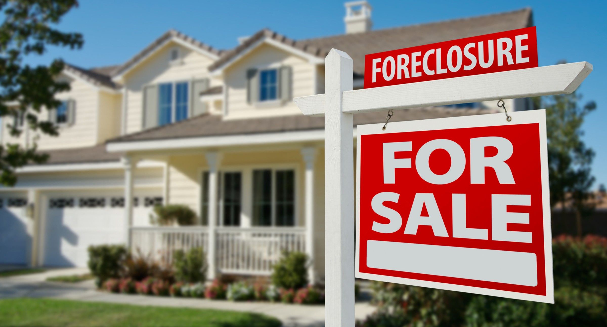 Where can i find foreclosed homes hot sale for sale