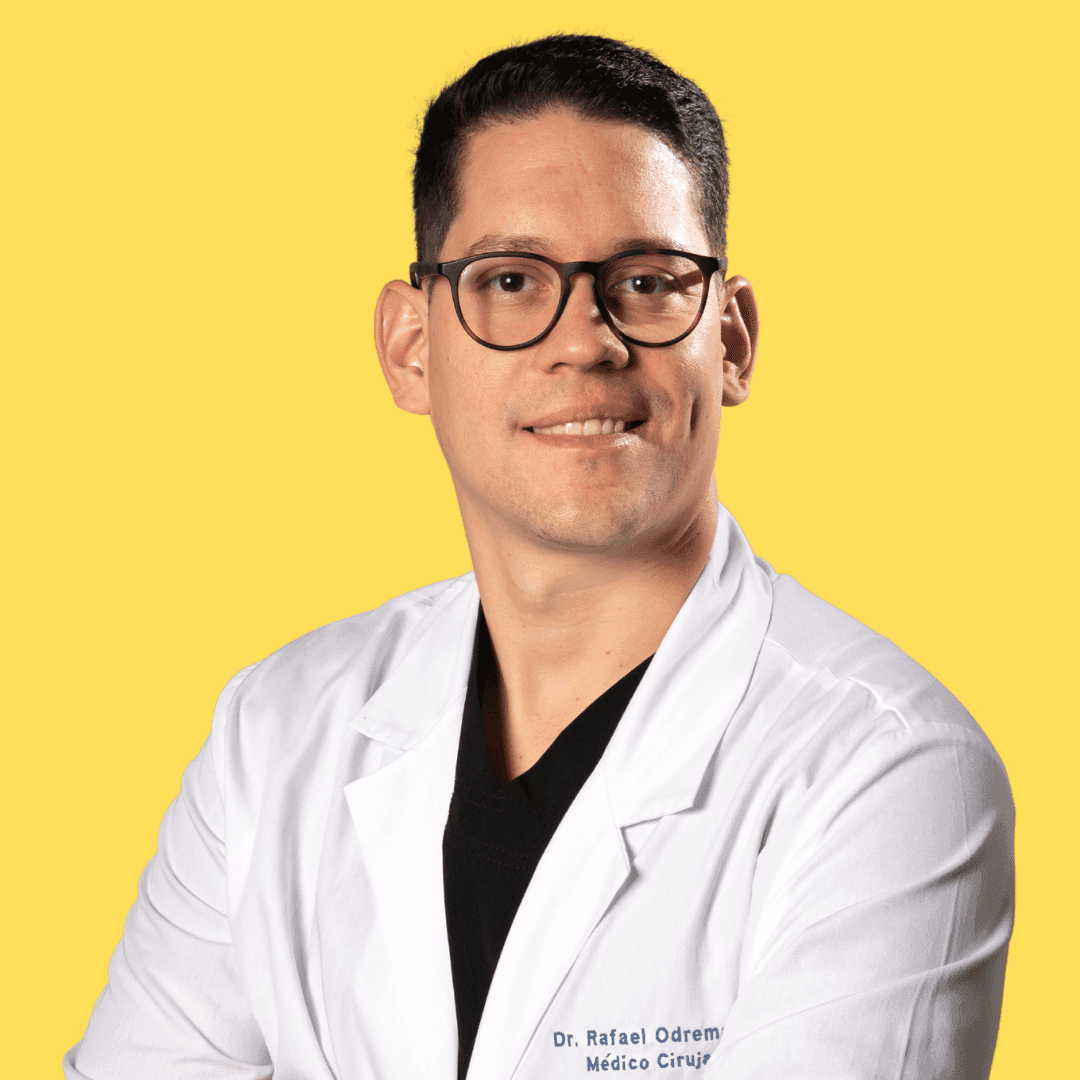 Dr. Rafael Odreman, médico cirujano de Capilux especialista en implante capilar