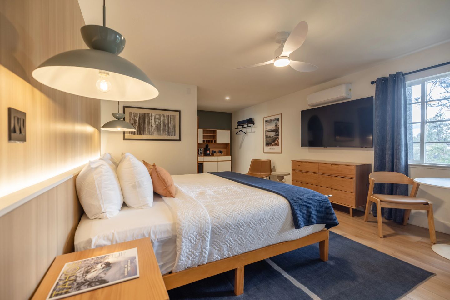KING SIZE BED