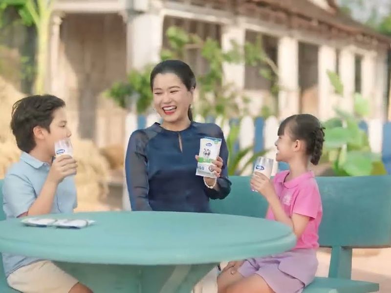 Vinamilk: Sữa Bịch Dinh Dưỡng Xóm 03 Khỏe x Lâm Vỹ Dạ & Tài Smile