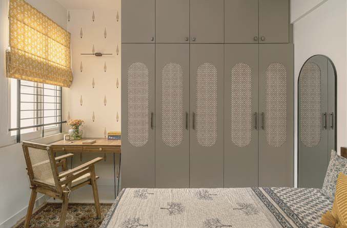 Fluted wardrobe finish