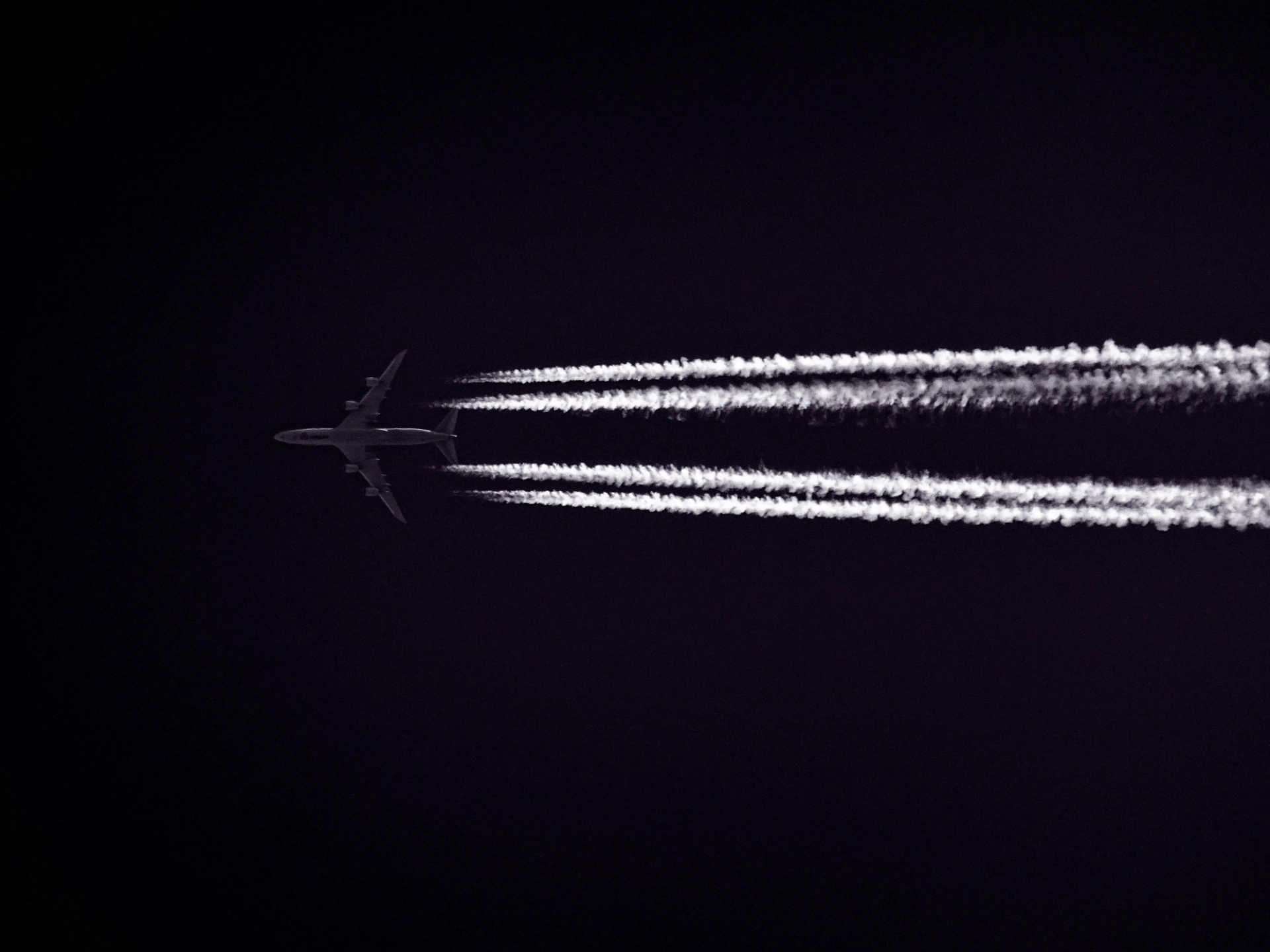 Airplane-Image-Pexels-SevenStorm JUHASZIMRUS