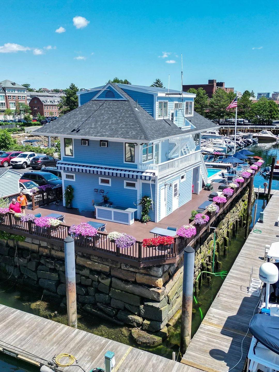 Bed & Breakfast Afloat Boston @ Constitution Marina — gallery preview 1