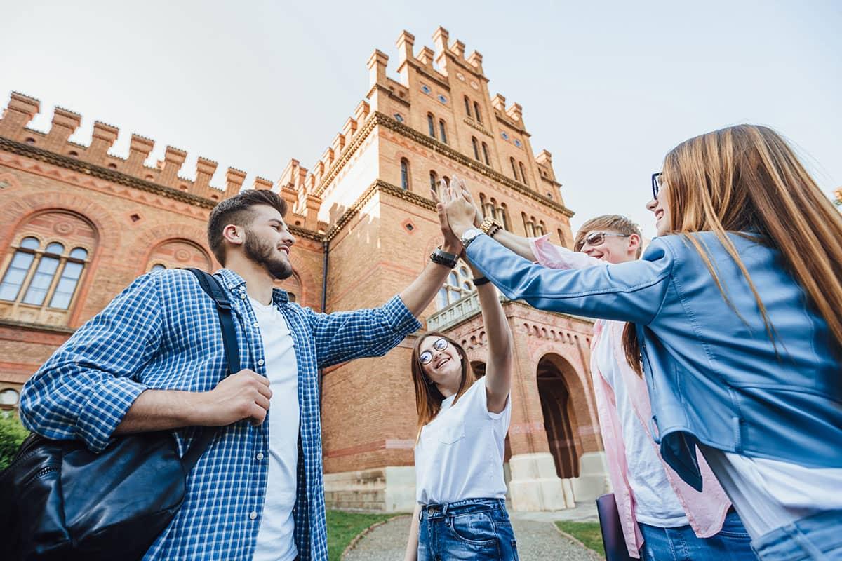 Для кого подходит пакет «Поступление»