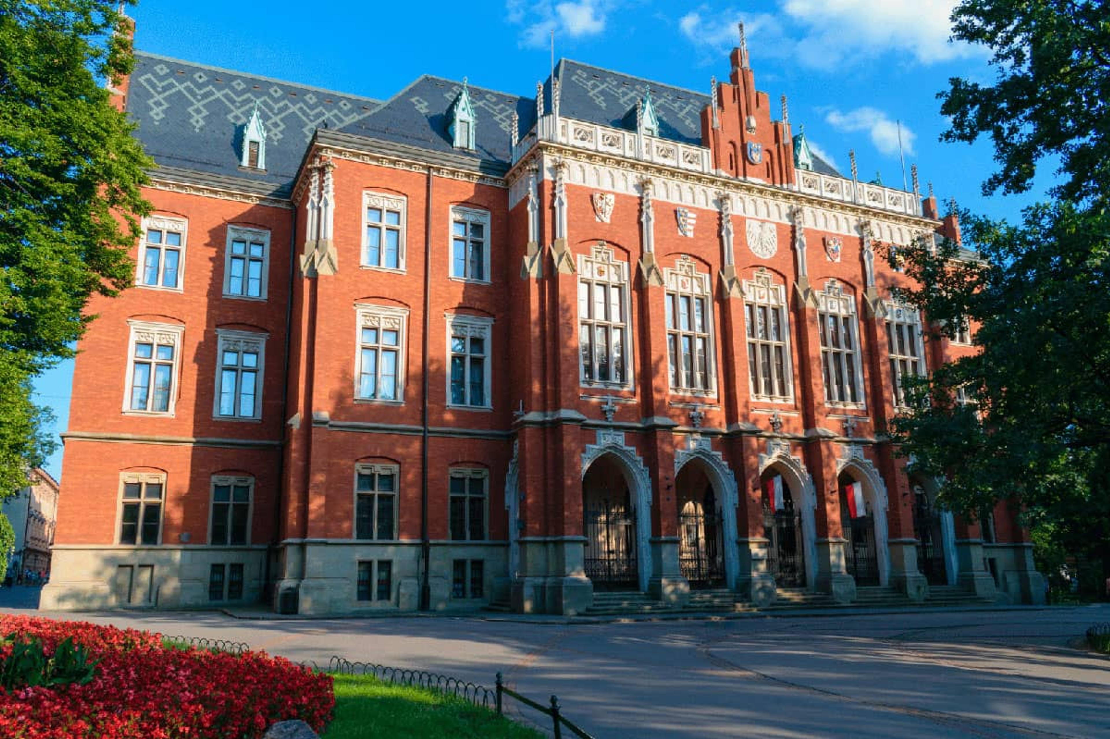 Top Universities in Poland for Pharmacy