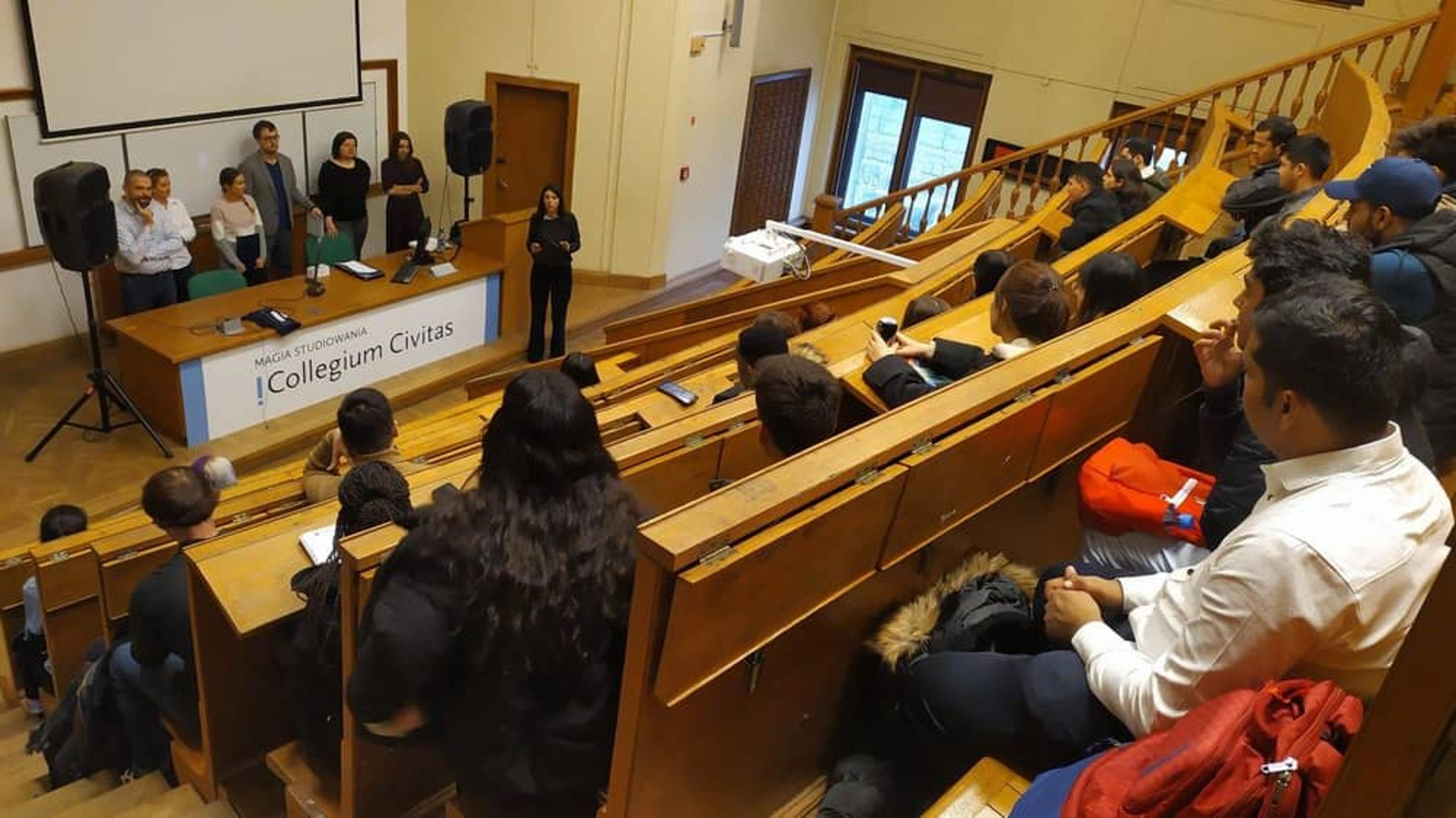 Study Format and Benefits of Double Degree Programs