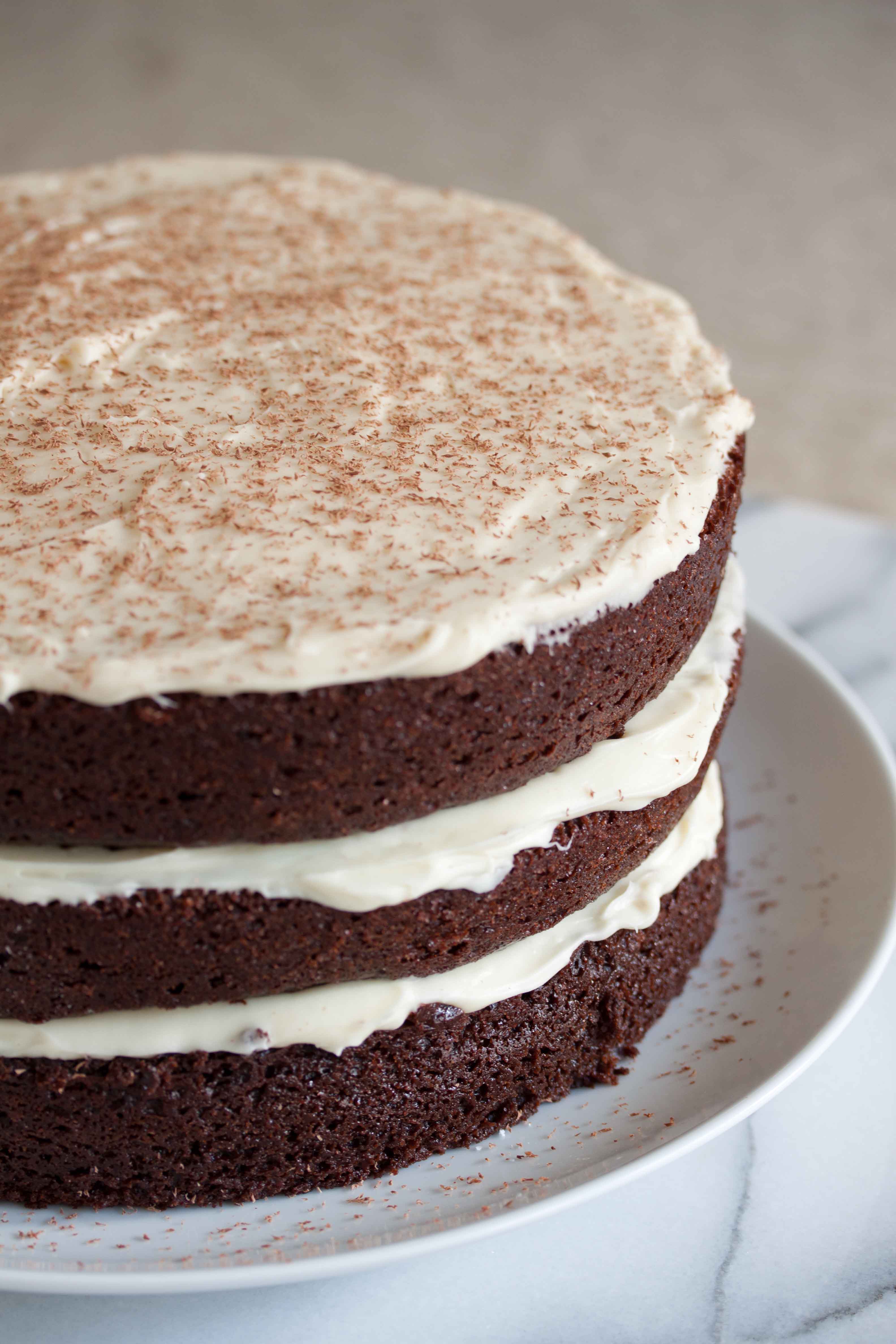 chocolate cake with white chocolate cream cheese