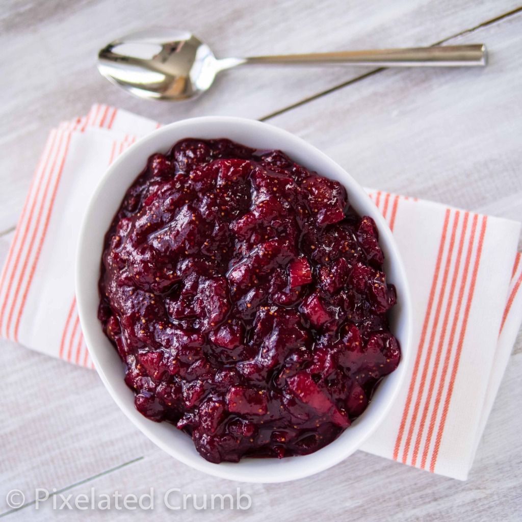 Red Wine and Fig Cranberry Sauce