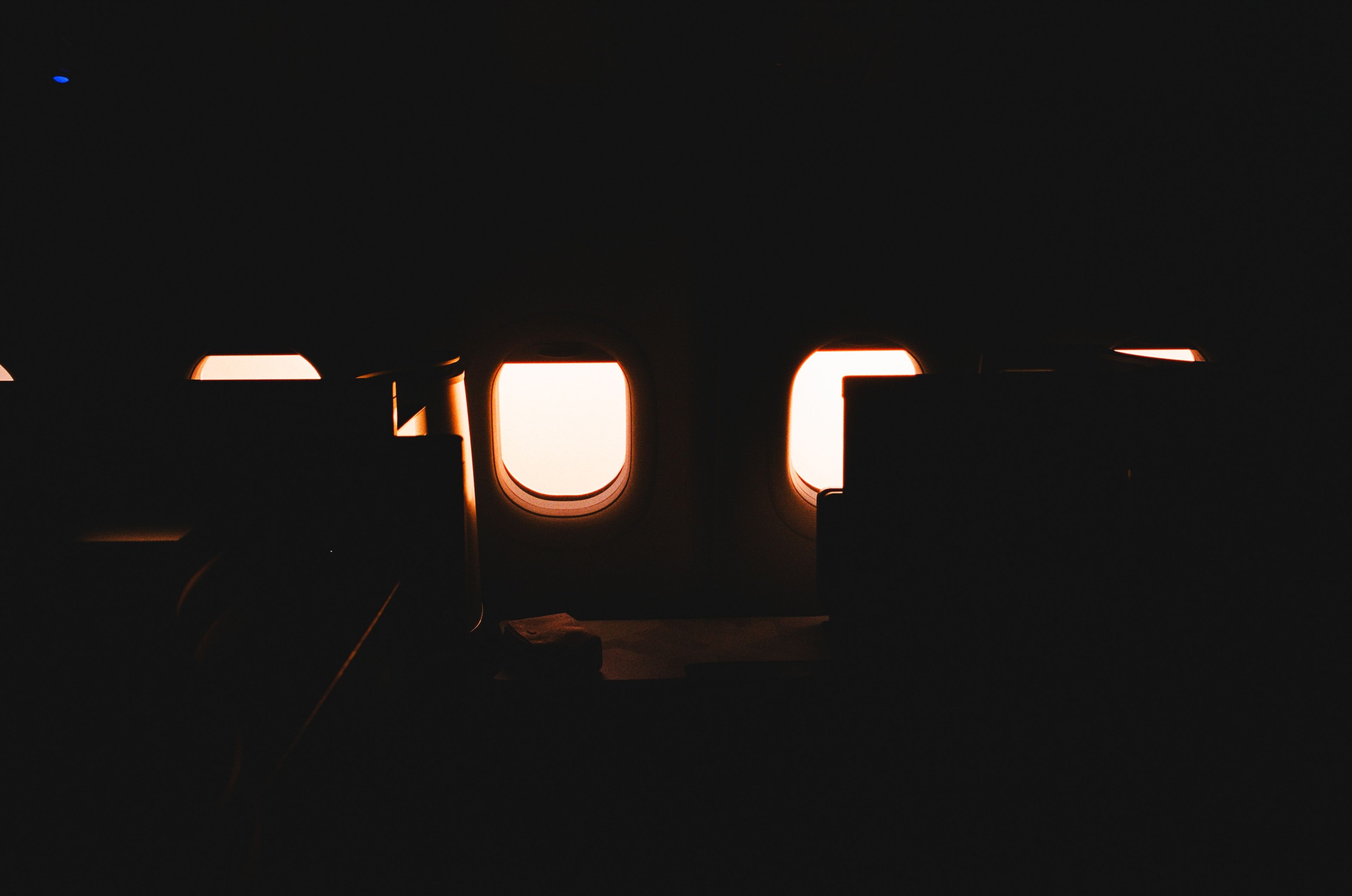 airplane windows delta one