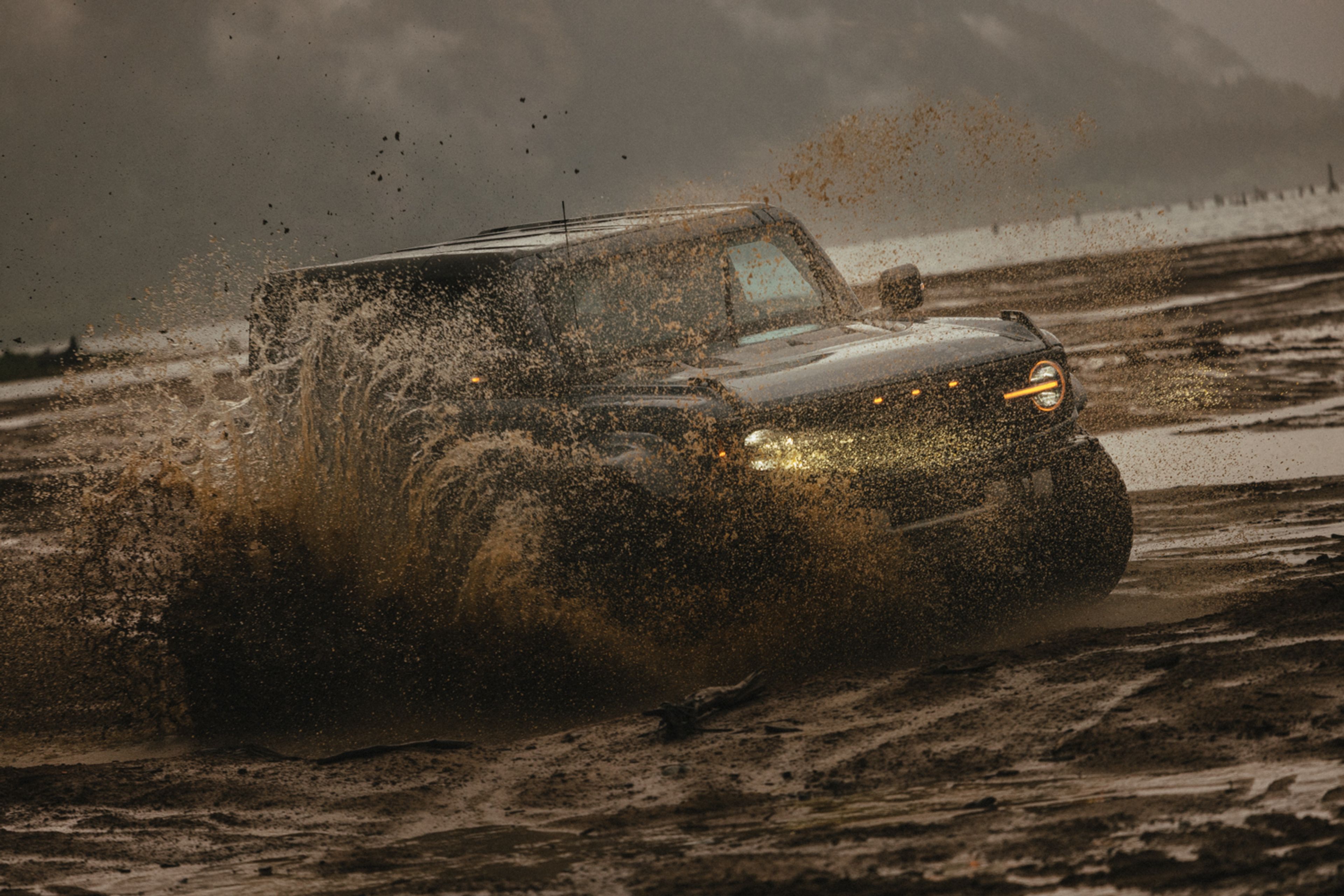 Ford Bronco puddle splash