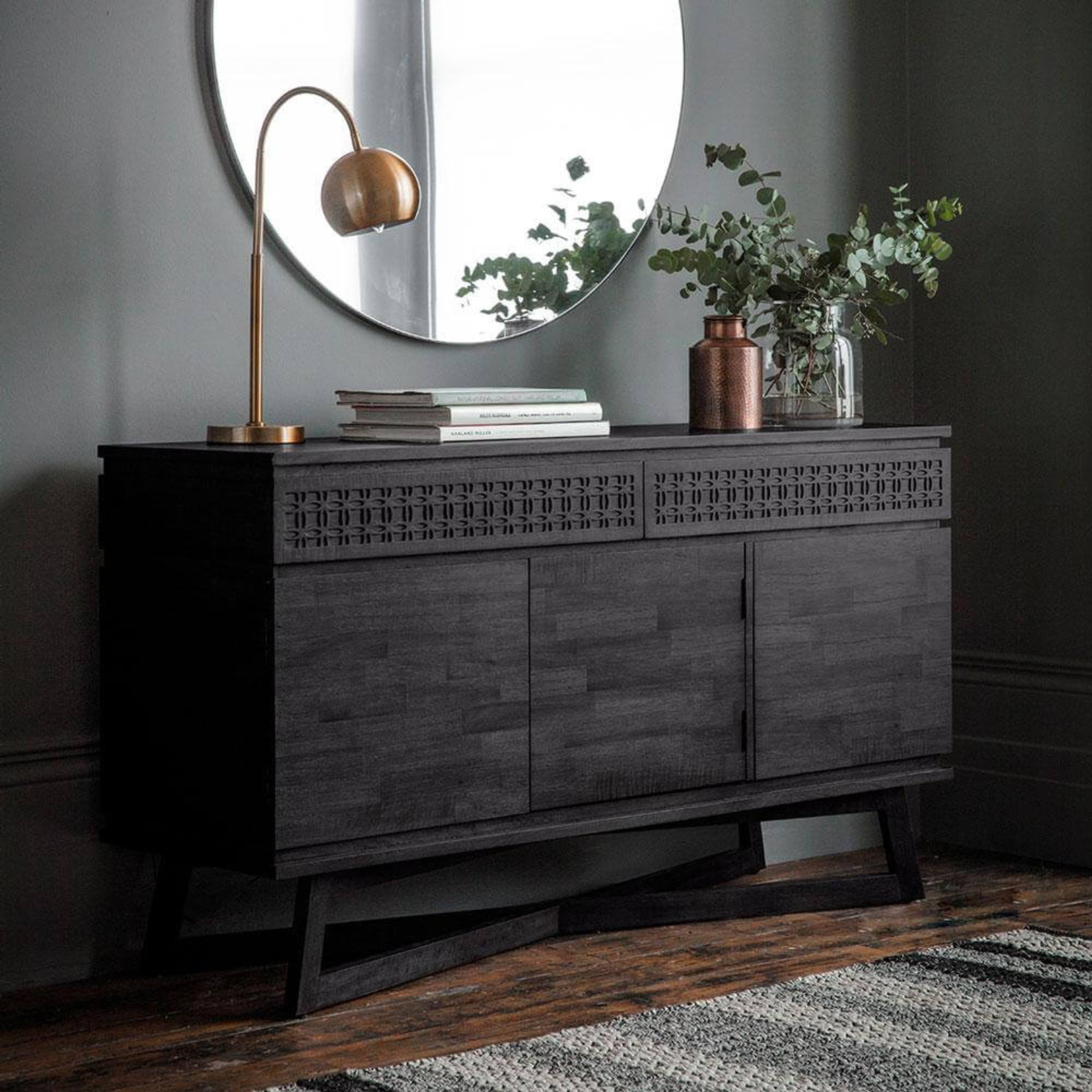 Sideboard mit Spiegel