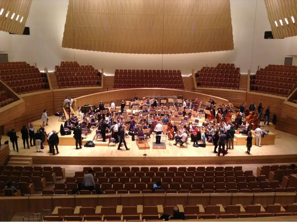 musichall-4