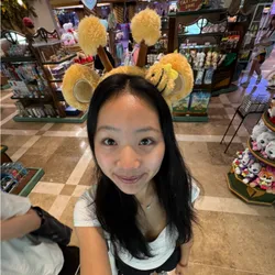 Kassandra Tran's portrait image