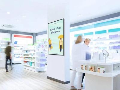 digital signage solution in pharmacies