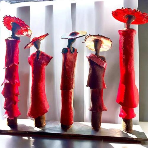 Sunday Afternoon Stroll with My Girlfriends