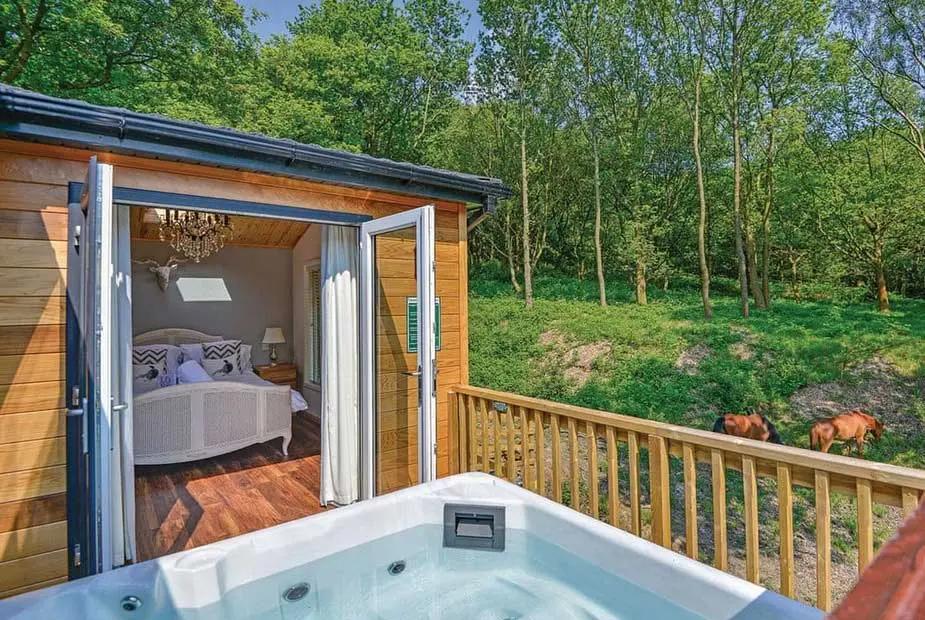 Charlesworth Lodges