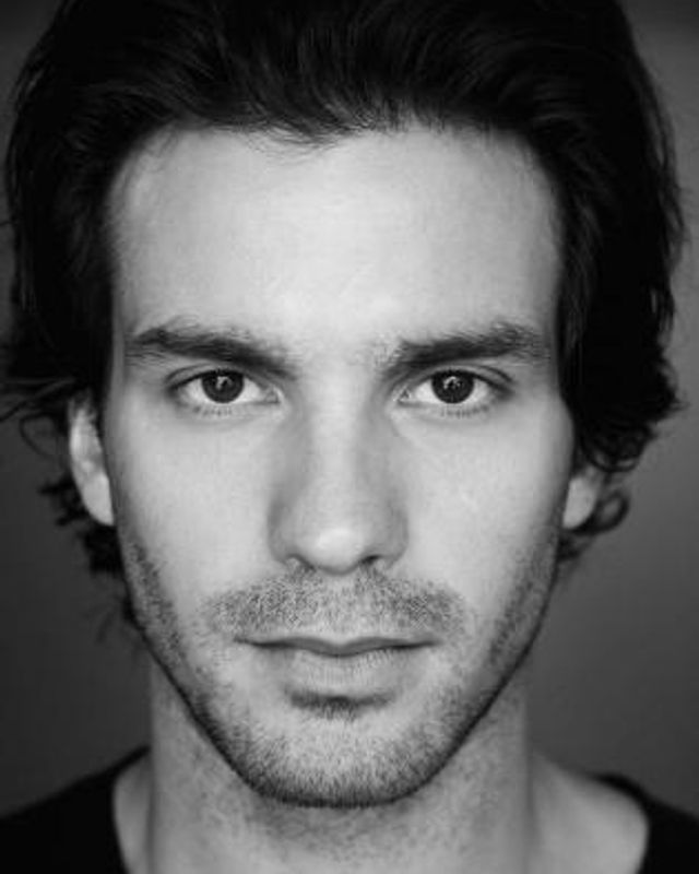 Santiago Cabrera