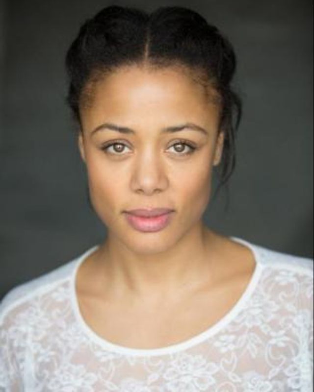 Nina Toussaint-White