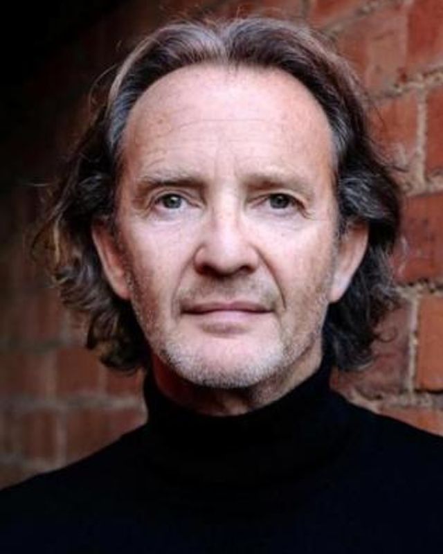 Anton Lesser