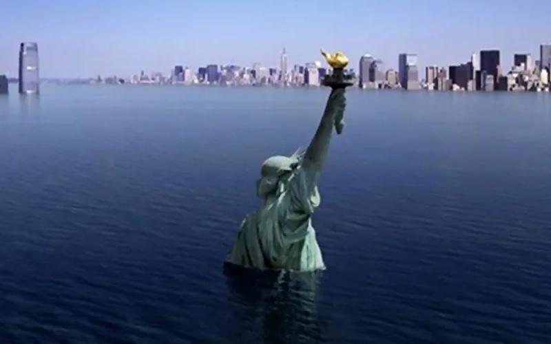 New York City officials should look at Puerto Rico’s crisis and recognize the danger they are in.