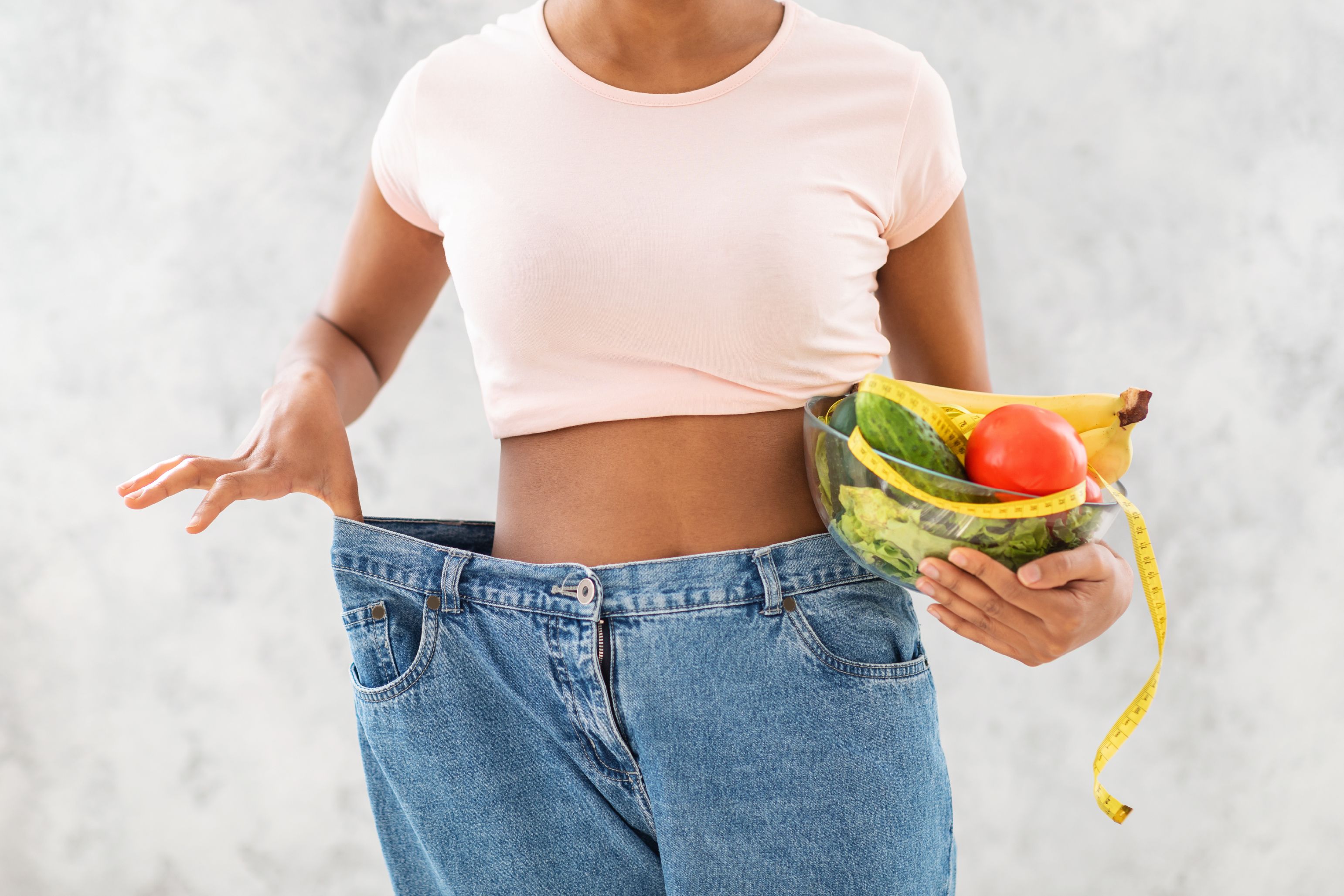 How to Achieve Realistic Weight Loss Per Month Safely in the UK?