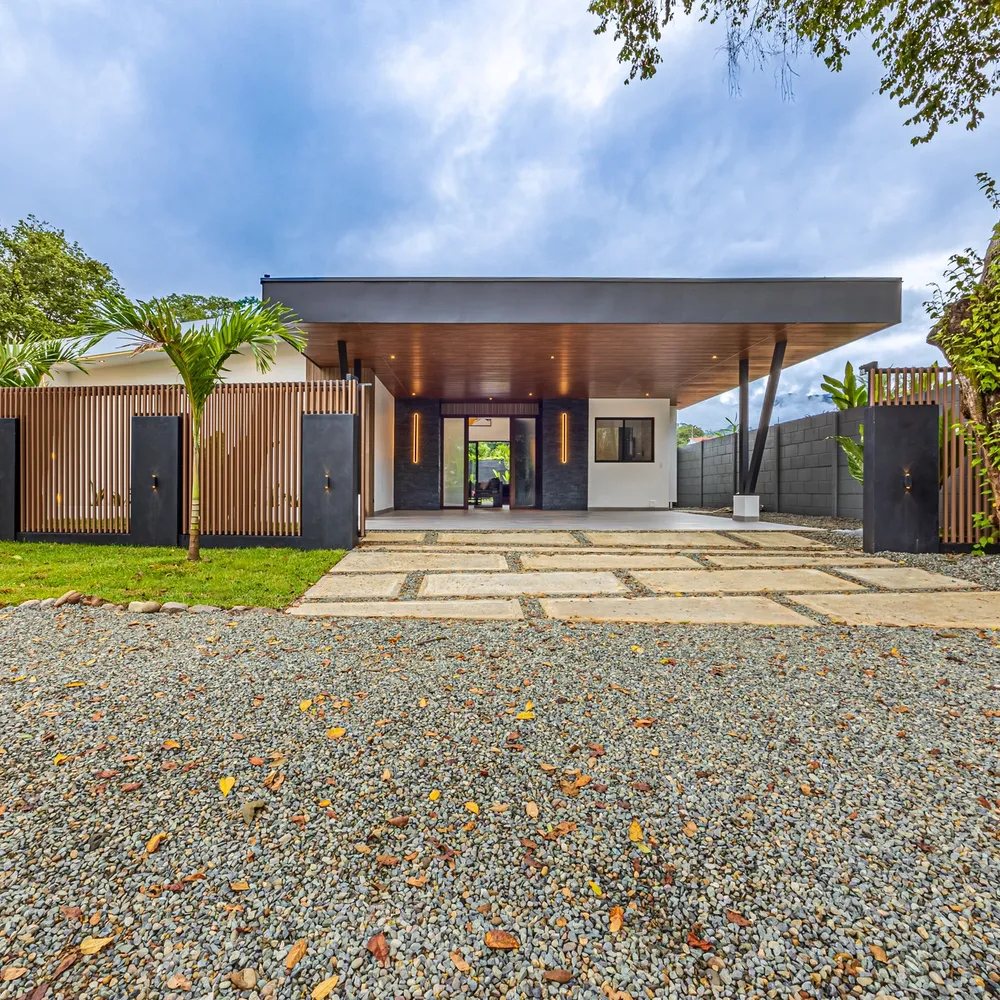 Tropica House cover