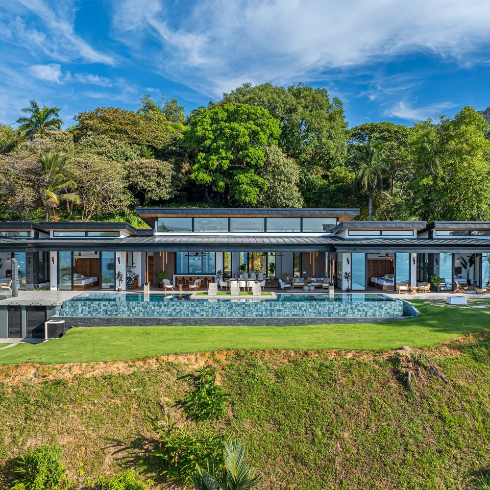 Hagenbuckle Main Residence cover