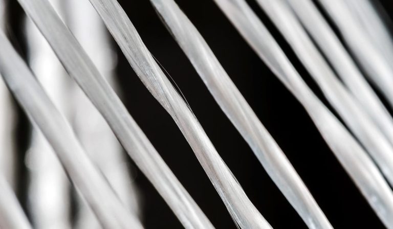 Detail kompozitních vláken