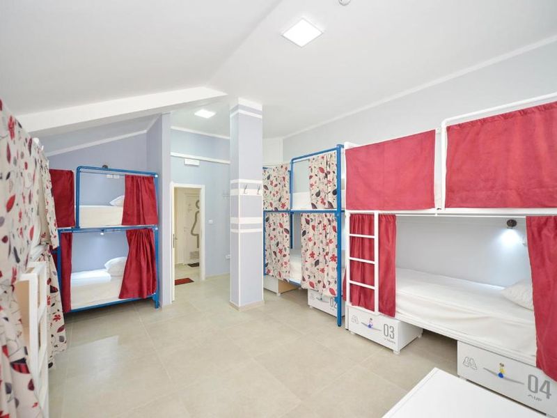 Spacious Mixed Dorm (Views & Terrace Access)