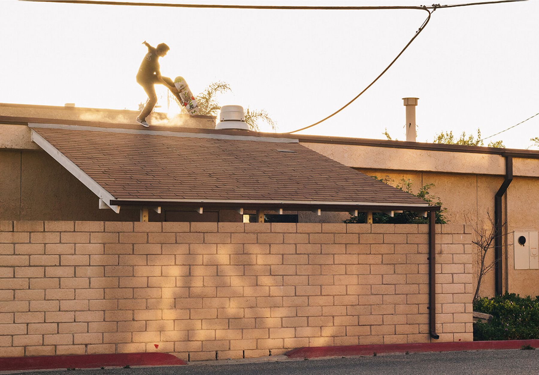 One of those, “wouldn’t it be cool if…” spots in Camarillo. Jared turned it into reality with a beanplant from, into, and off the roof.