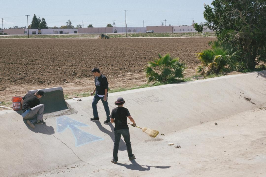 Both of my formative photographic worlds in one image: the farmland of Camarillo in 2014, which has since been upturned for the Palmera townhomes by 2025, and skateboarding.