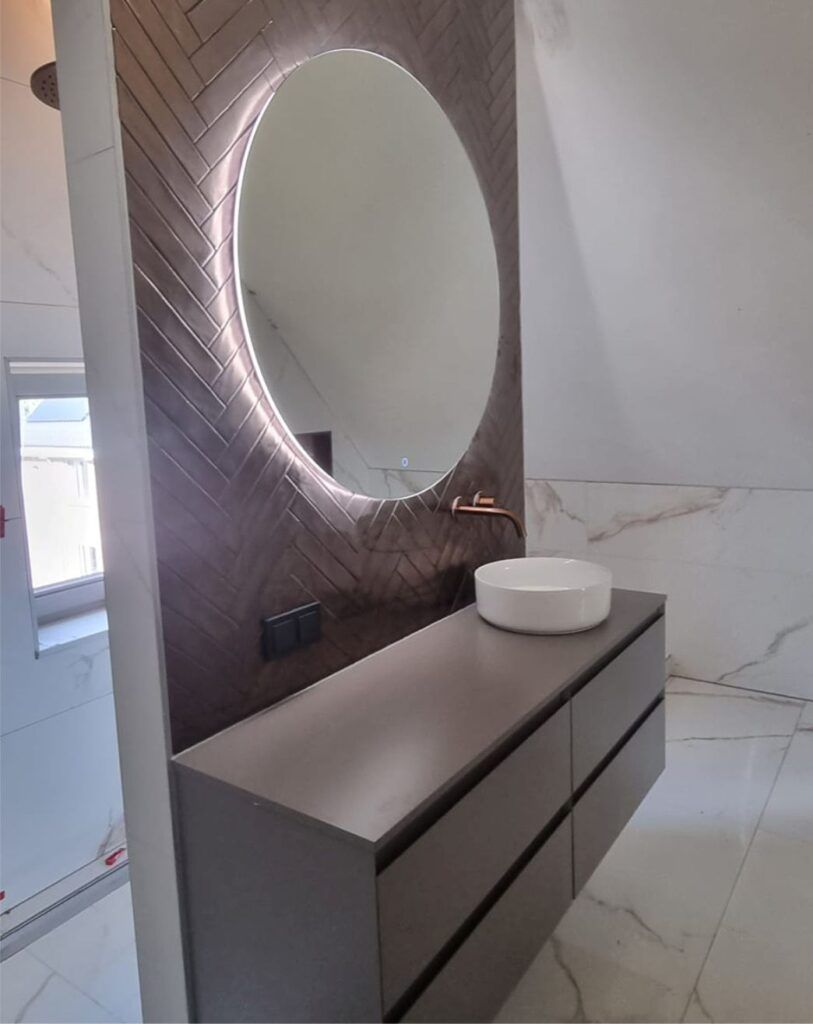 Toilet renovatie met betegeling