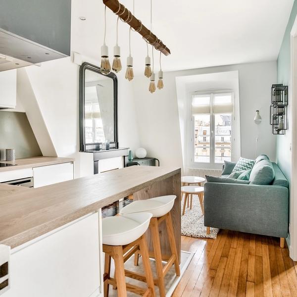Appartement BATIGNOLLES, PARIS 17ÈME - Vue cuisine salon - Chasseur immobilier - Paris et Hauts-De-Seine