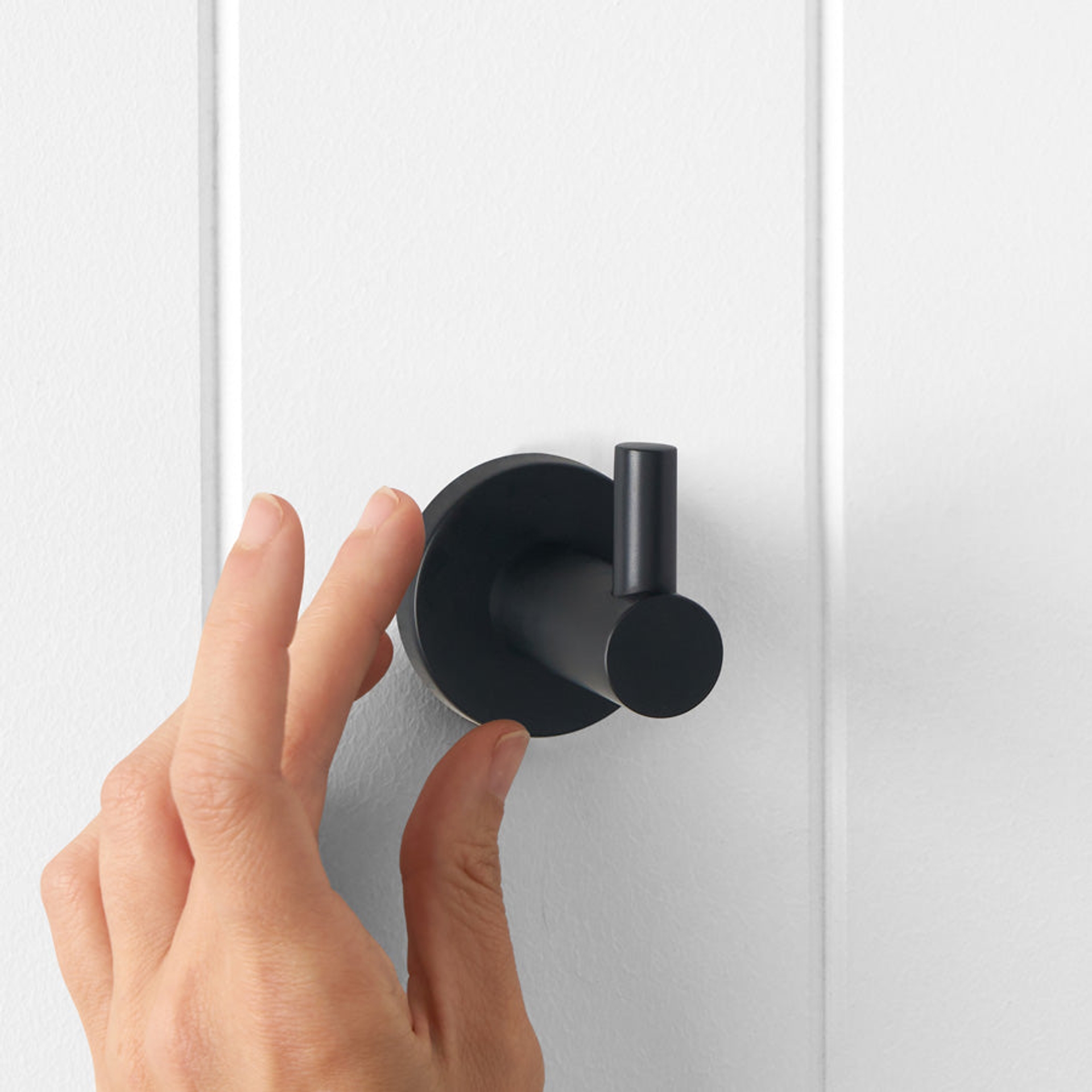 Robe Hook Matte Black | Yabby